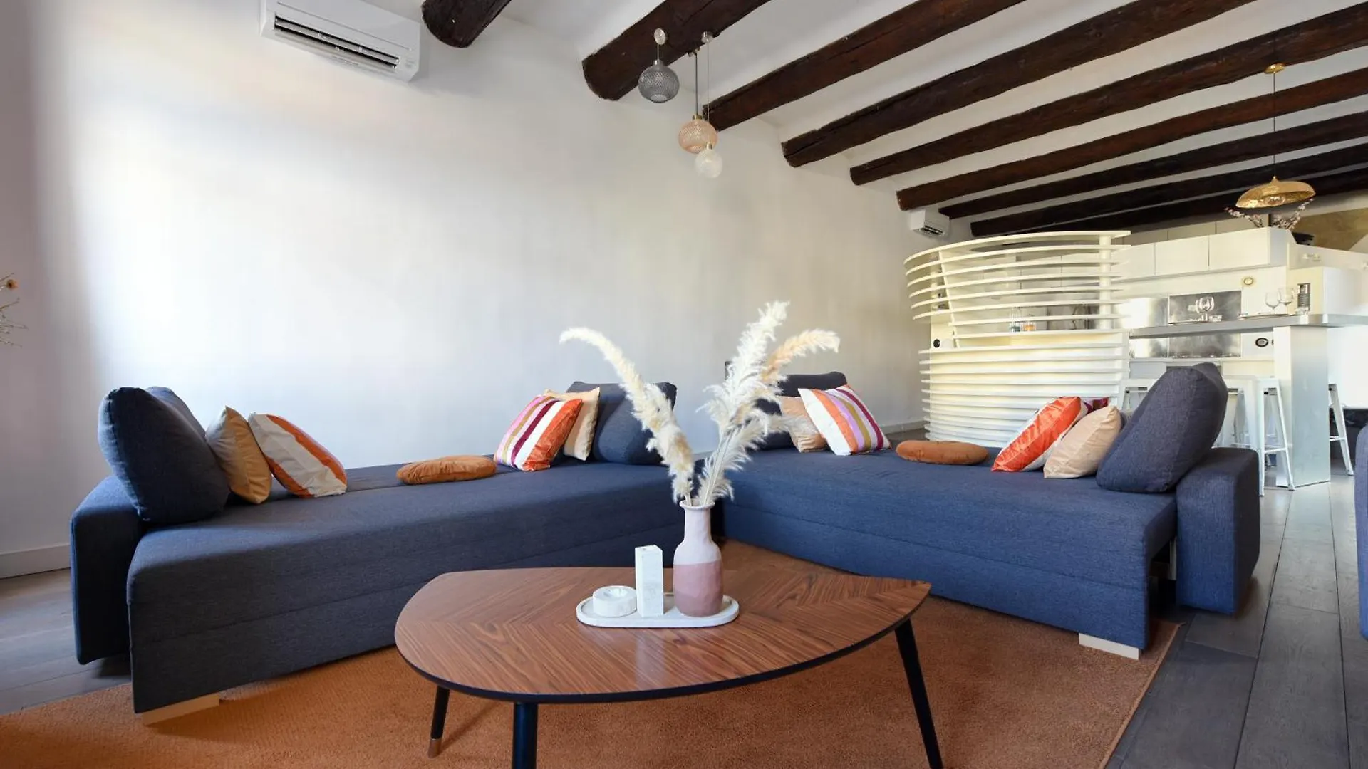 Vieux-Port Magnifique Appartement Loft Marseille 0*,  France